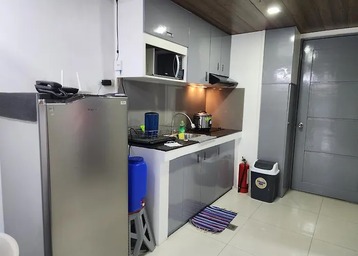Burnham Hill Condo Near Burnham Park