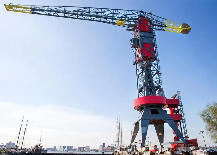 Faralda Crane Hotel