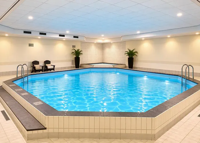 Ramada by Wyndham Amsterdam Airport Schiphol Hotel Badhoevedorp