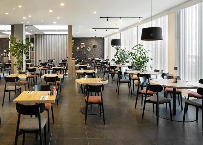 Ramada by Wyndham Amsterdam Airport Schiphol Hotel Badhoevedorp