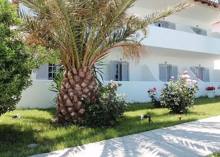 White Suites Áfitos