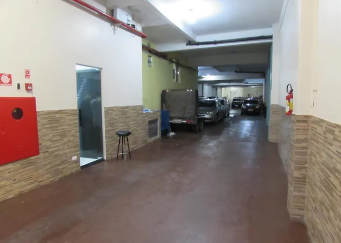 Hotel Ideal Flíper com Estacionamento Grátis para carro pequeno altura padrão INTERNET FIBRA São Paulo