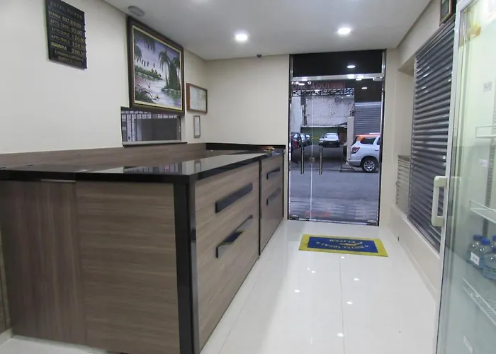 Hotel Ideal Flíper com Estacionamento Grátis para carro pequeno altura padrão INTERNET FIBRA São Paulo