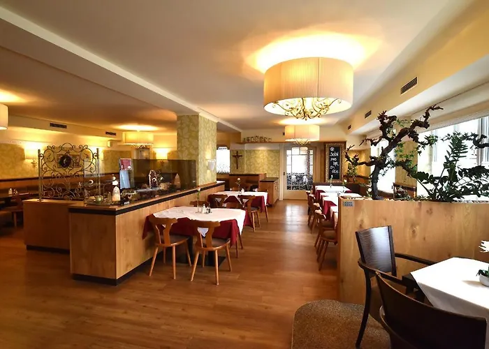 Hotel&Wirtshaus Sonne Weyregg