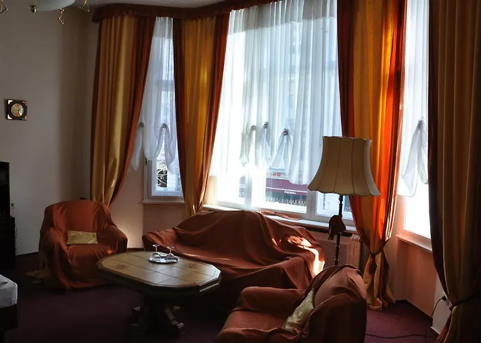 Hotel Pension Savoy near Kurfürstendamm