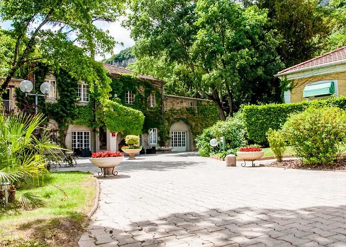 Hotel Le Cedre De Soyons
